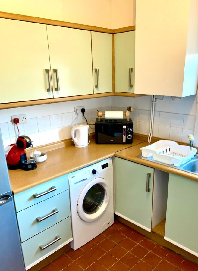 Contemporary 2 Bedroom Victorian Town House - Sleeps Up To 6 Kimberley  ภายนอก รูปภาพ