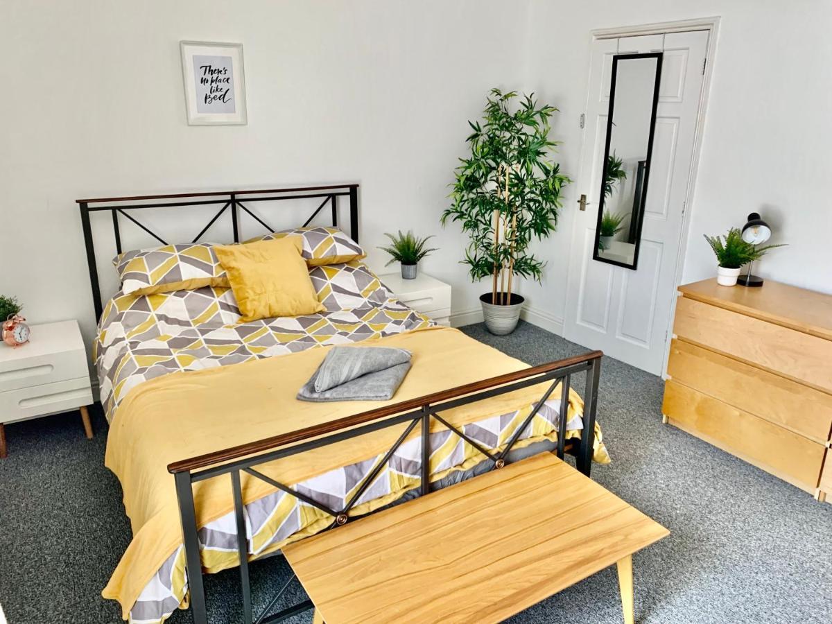 Contemporary 2 Bedroom Victorian Town House - Sleeps Up To 6 Kimberley  ภายนอก รูปภาพ